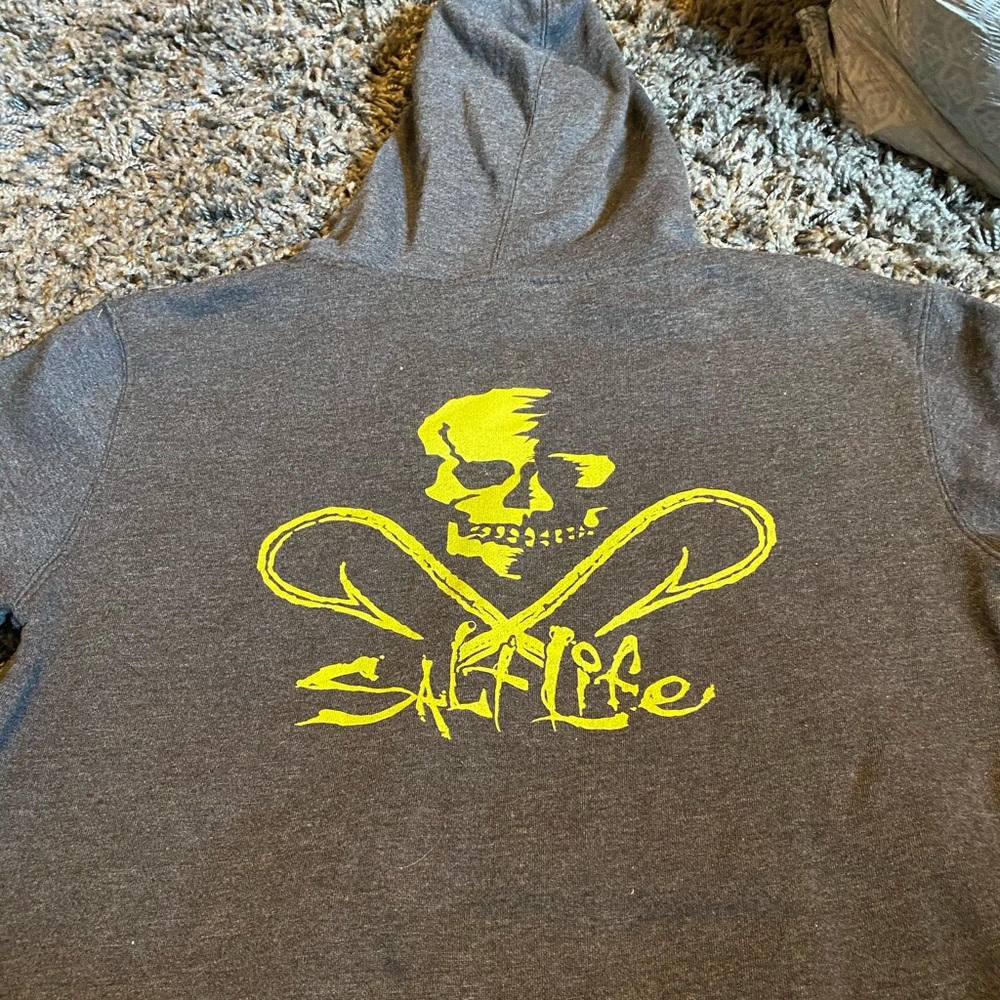 Salt Life sweatshirt size small. NWOT.